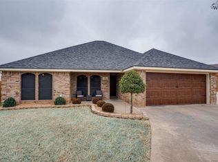 32 Cherokee Trl, Iowa Park, TX 76367