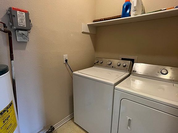 3rd image of 1005 N Lbj Dr APT A4