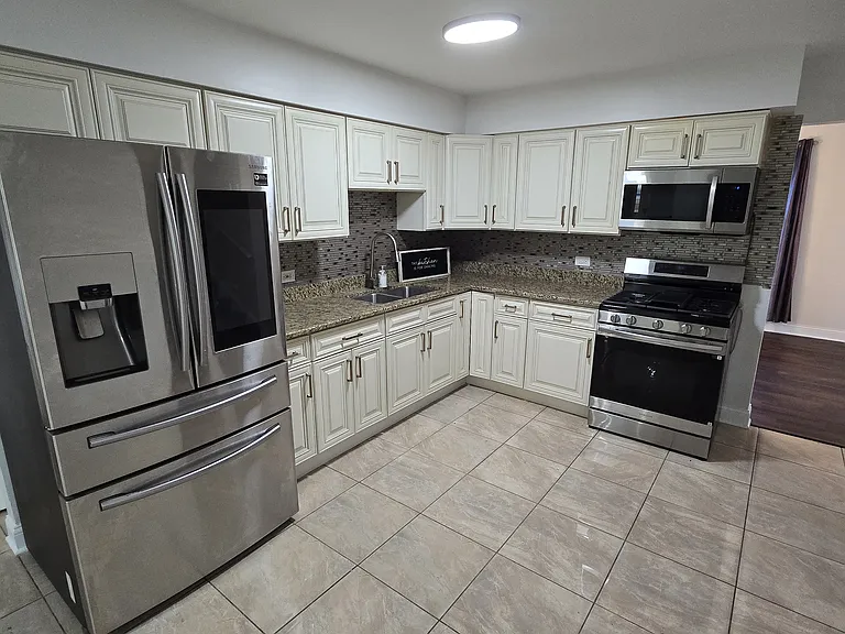 17055 Hickory Ct — Photo 23
