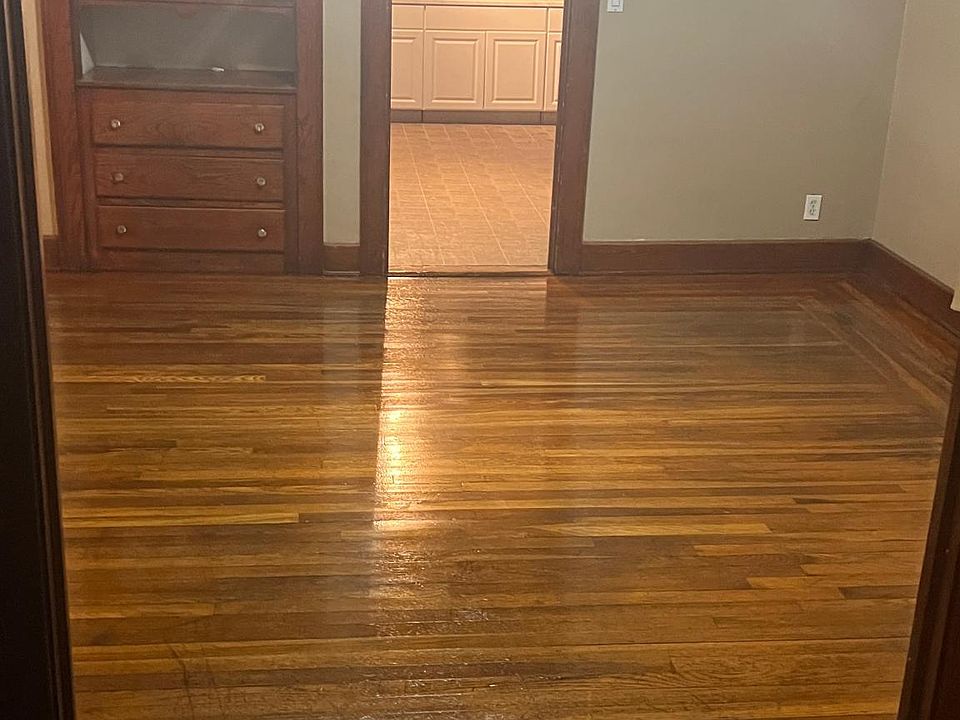 1st image of 114 Woodbridge St #114