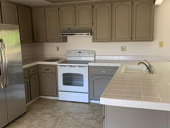 3rd image of 2167 Maricopa Way