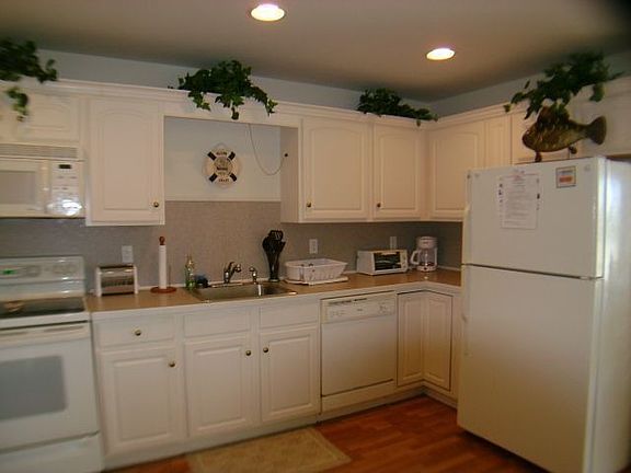 4th image of 305 E Montgomery Ave #F