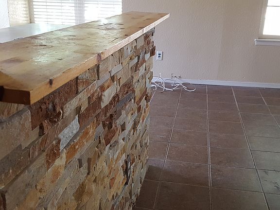 4th image of 10728 Quartz St