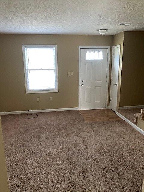1st image of 220 Tulip Dr #4