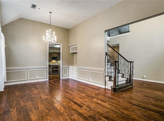 3rd image of 3417 Burnet Dr