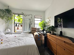 304 W 21st St APT 4D, New York, NY 10011