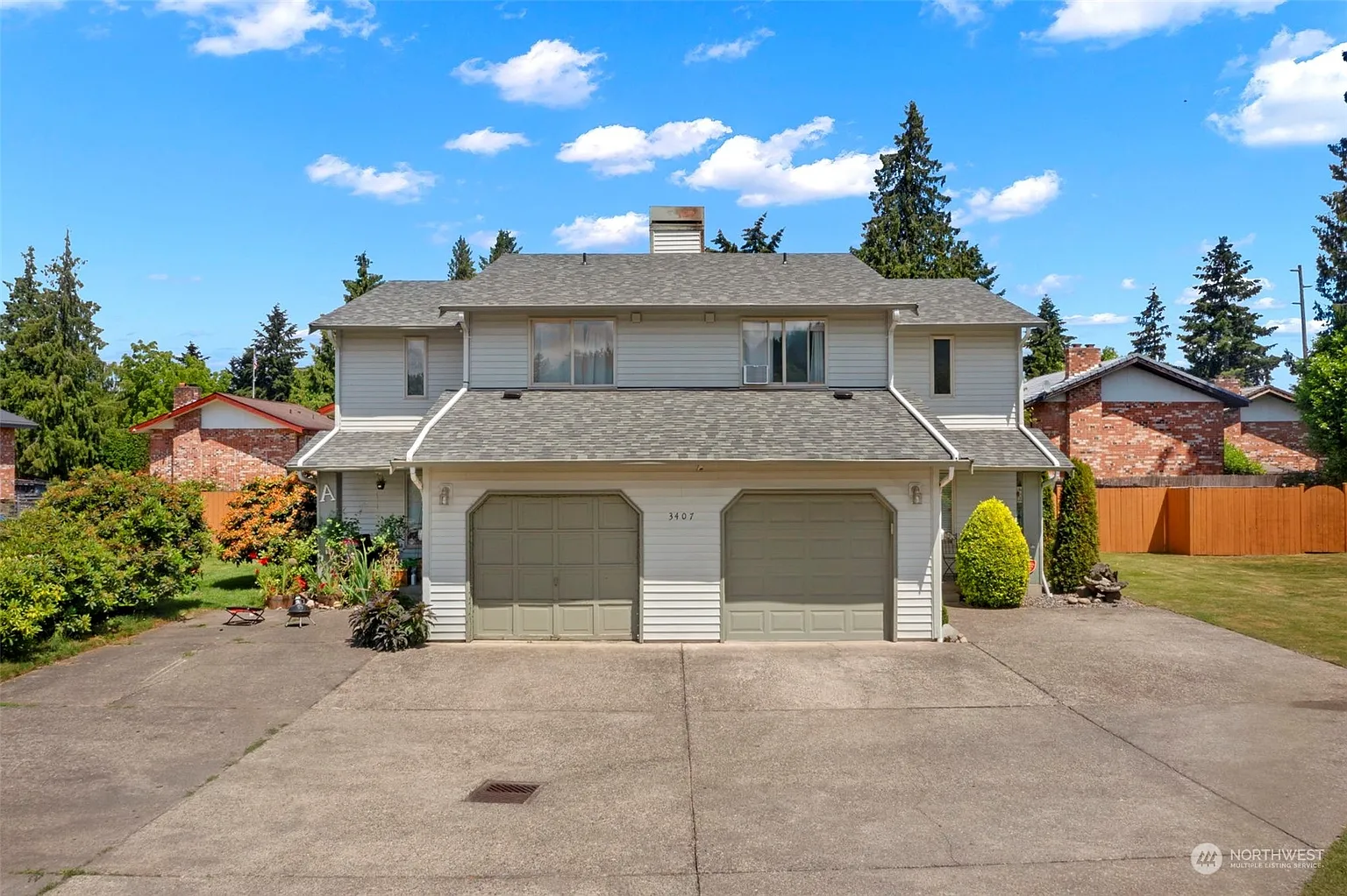 3407 SE M Pl #B photo 1