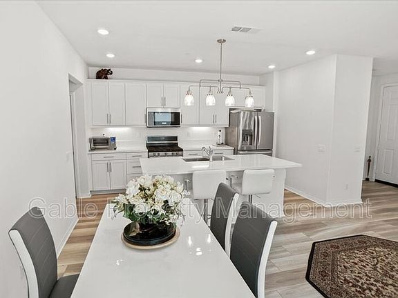 4th image of 17039 Titus Ln