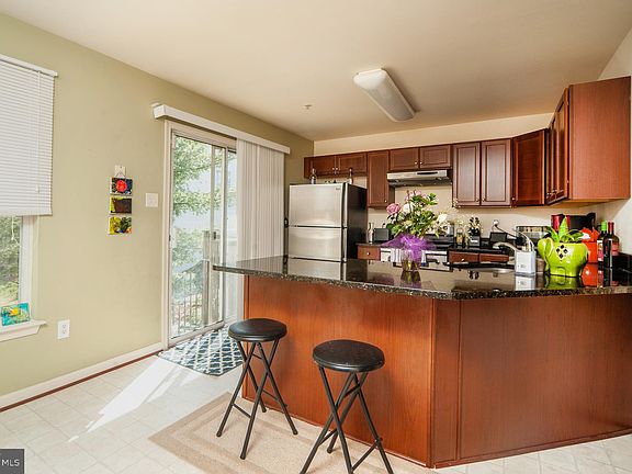 5th image of 2637 Cedar Elm Dr