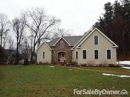54 Blessing Road : Beautiful Private Setting