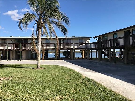 2nd image of 611 Palm Dr #J-41