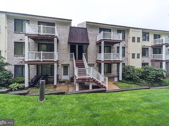 2nd image of 7325 Hilltop Dr