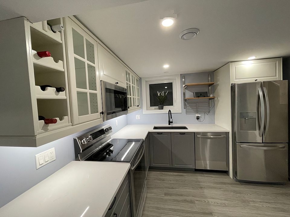 1st image of 457 Magnolia Cres #B