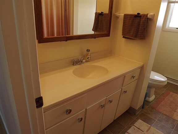 4th image of 309 Carol Dr