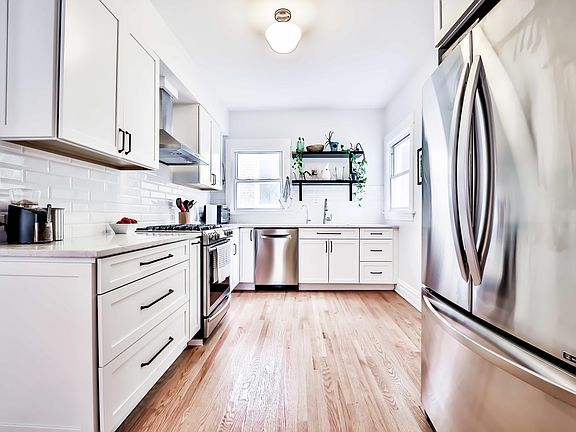 5th image of 4917 N Christiana Ave