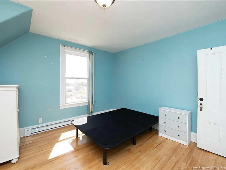 15 Allison Ave — Photo 28