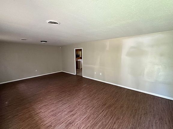 5th image of 3218 Meadow Forest Dr