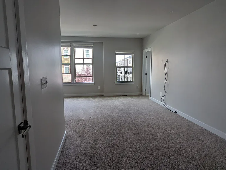 42595 Burbank Ter — Photo 15