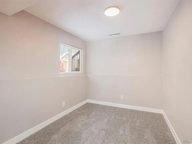 4672 Gatewood Dr — Photo 7