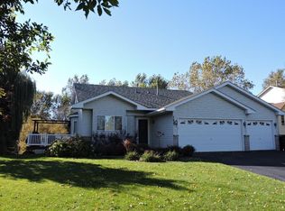 7633 Behm Ln, Lino Lakes, MN 55014