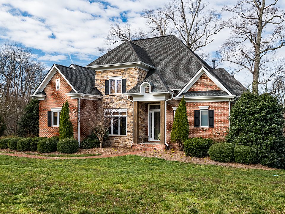 1st image of 108 Highland View Dr