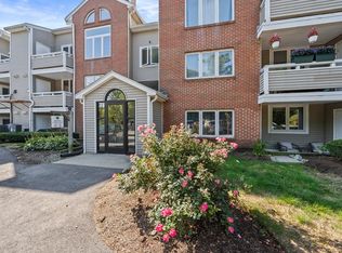 10 Chapman St UNIT 205, Weymouth, MA 02189