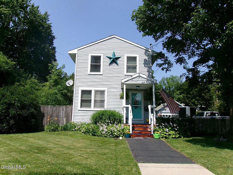 4th image of 418 Glen Avenue