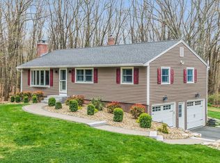 10 Merrill Dr, Atkinson, NH 03811