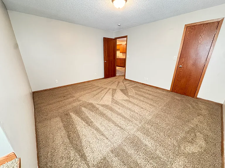 5120 Emerald Dr #17 — Photo 9