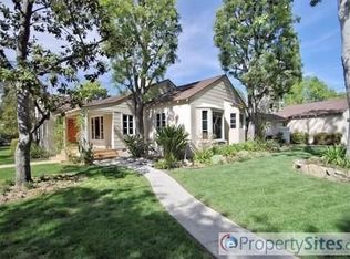 19857 Wells Dr, Woodland Hills, CA 91364