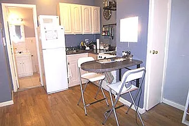 Rented by R New York