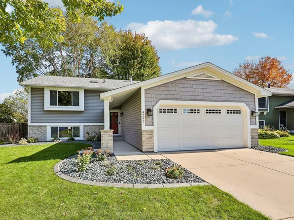 4292 Eagle Crest Dr, Eagan, MN 55122