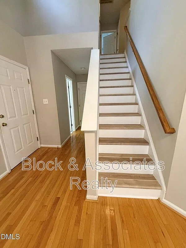 Park Village — Photo 2