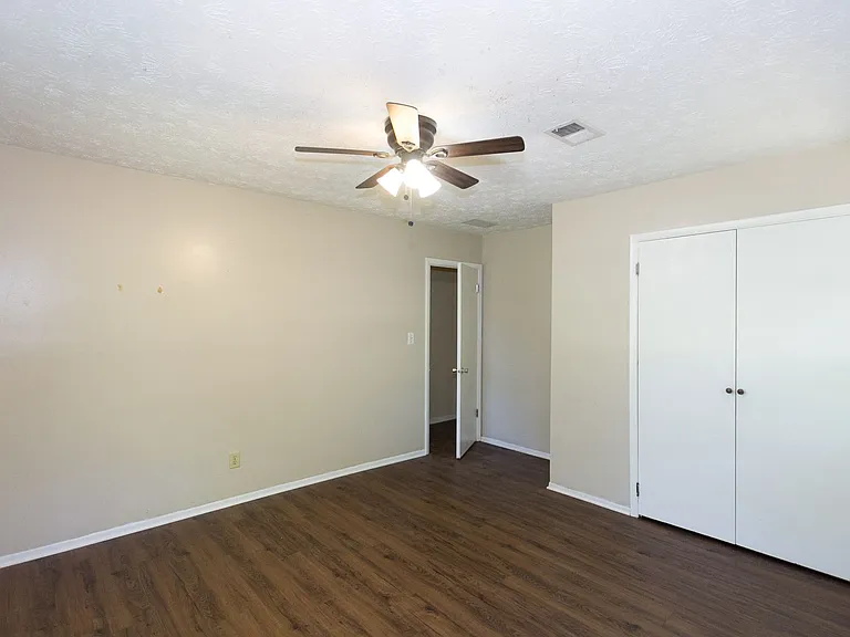 3720 Sunny Hill Dr — Photo 13