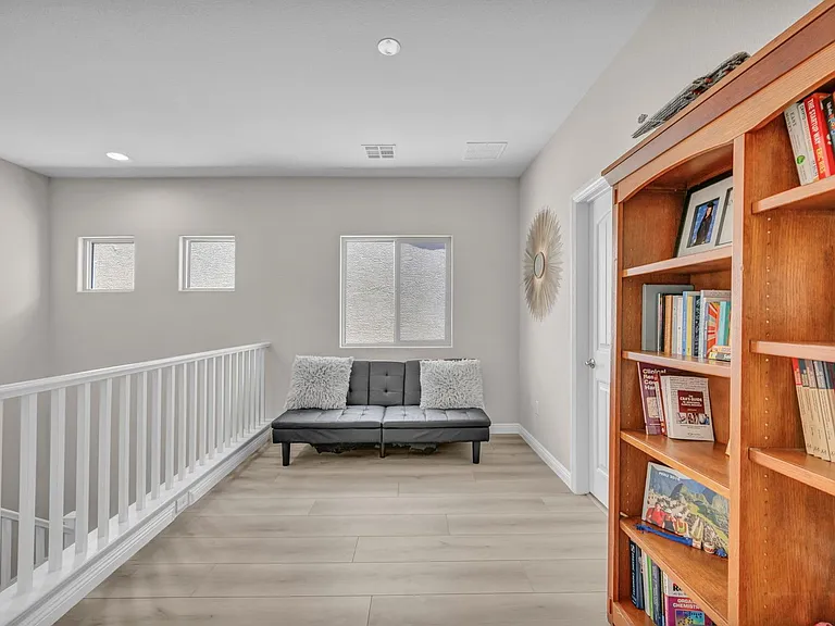 6777 Byron Bay Ct — Photo 17