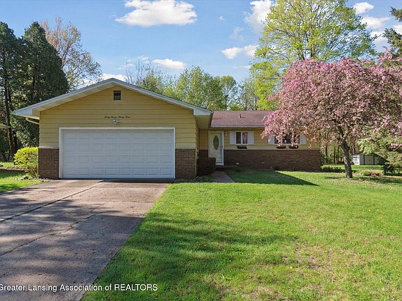 3rd image of 3793 Wisteria Ln