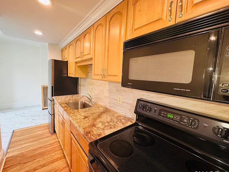 52 Howard Ave #2 — Photo 18