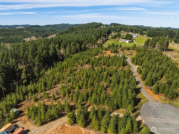 3rd image of 128 Brim Ridge Lane