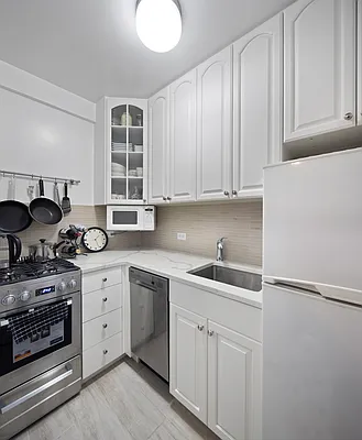 Sold by Corcoran | media 2