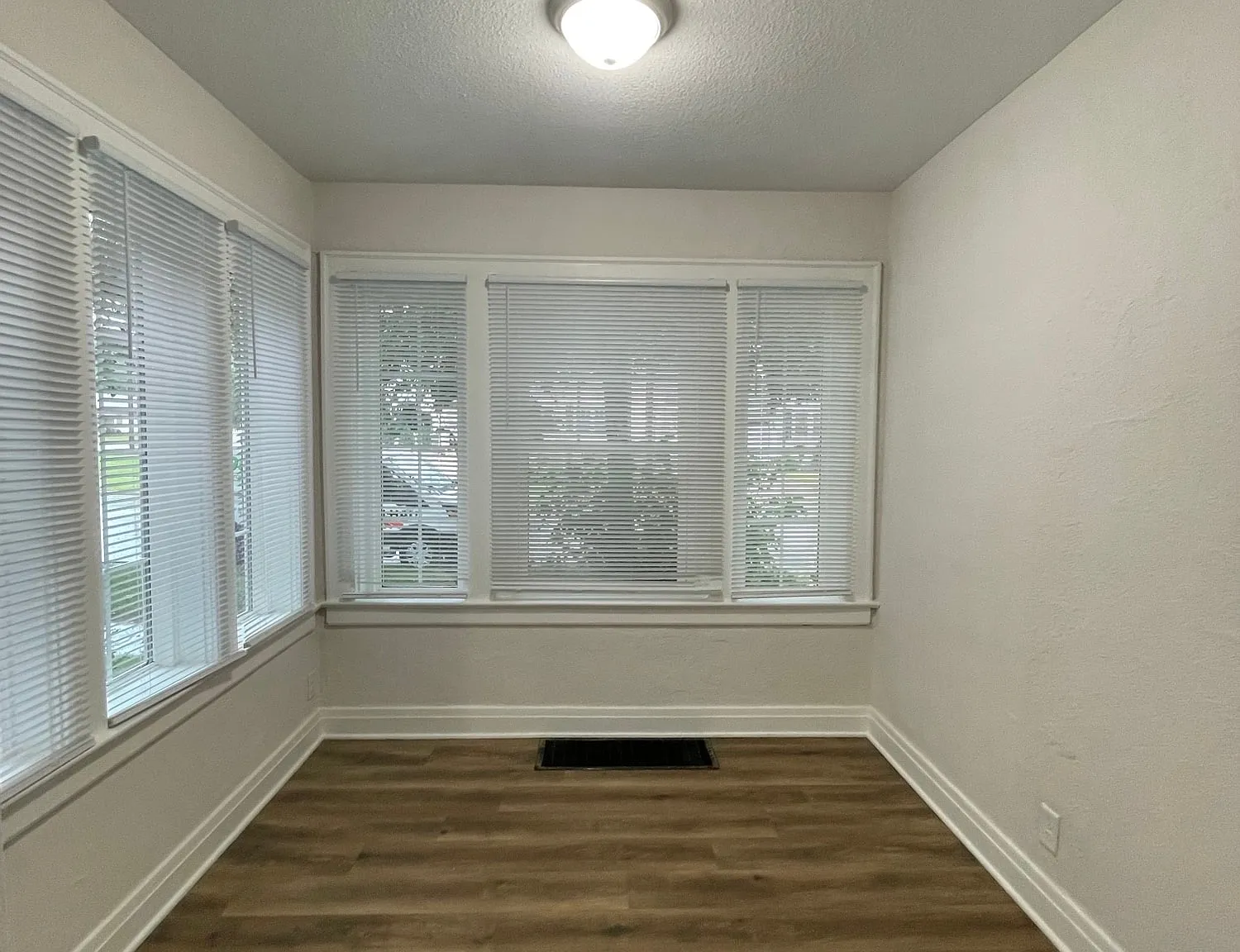 3 bed, $1,795 — Photo 2
