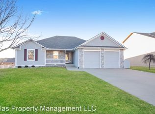 732 Chelsea Ct, Raymore, MO 64083