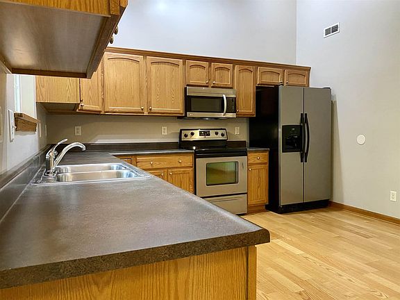 4th image of 3445 W Dorchester Rdg APT F