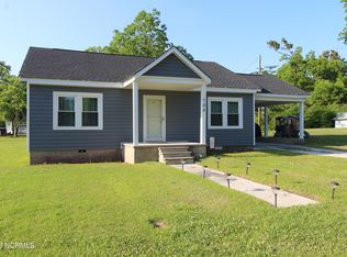 704 7th St, Maysville, NC 28555