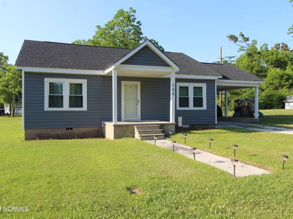 704 Seventh Street, Maysville, NC 28555