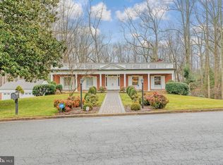 851 Canal Dr, Mc Lean, VA 22102