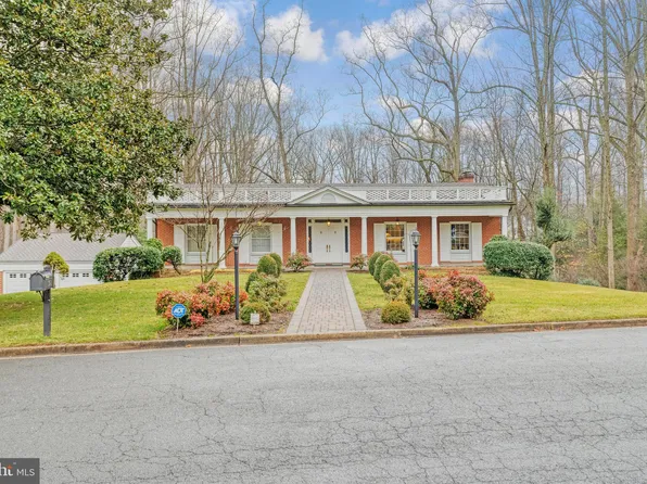 851 Canal Dr, Mc Lean, VA 22102