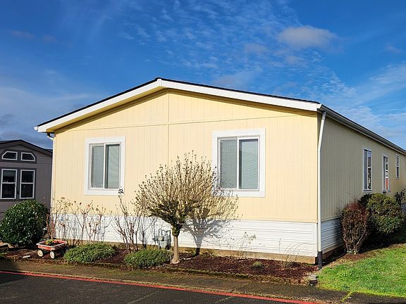 3rd image of 20248 Highway 213 Unit 27