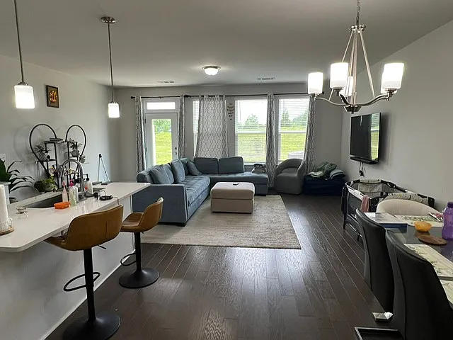269 Netherlands Blvd — Photo 6