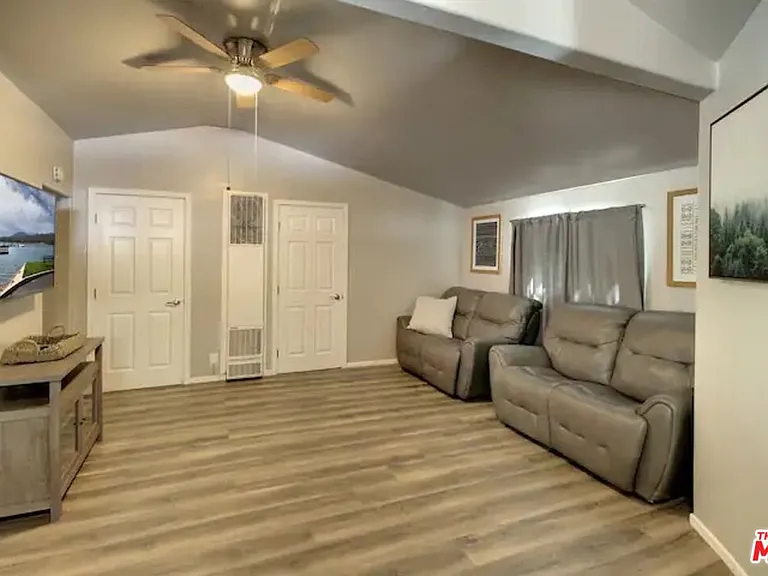 39219 Cedar Dell Rd — Photo 10