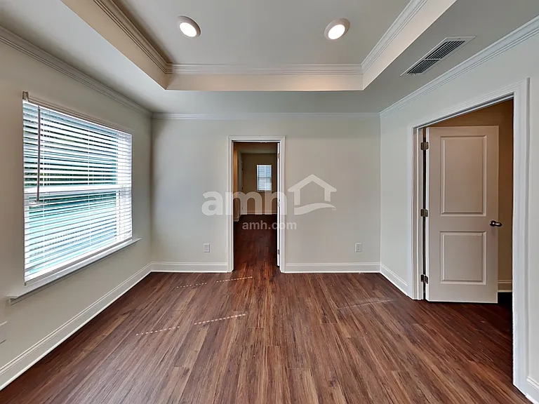 545 Summit View Ln — Photo 9